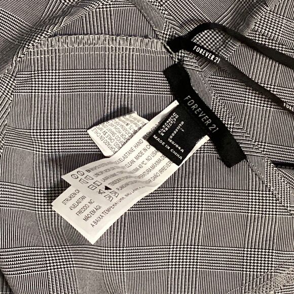 Forever 21 Grey High Waisted Shorts and Top Size Set Size Small 2 Piece Outfit - Picture 3 of 3